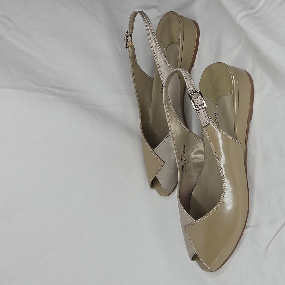*Gently Used* Pierre Michel Sandal 7.5